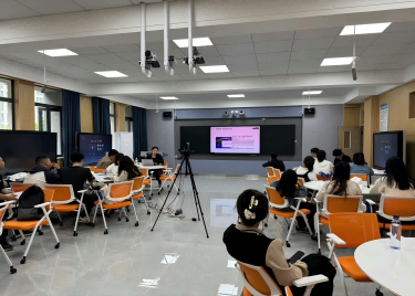 我校成功举办第九期教学沙龙活动