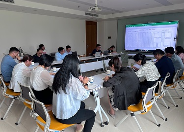 我校召开2025-2026学年度第一学期实验材料、低值(易耗)品申购论证会